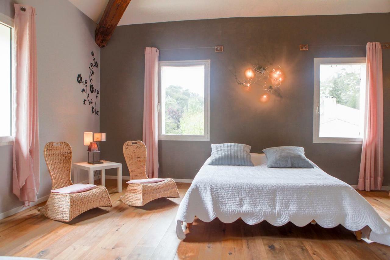 B&B Le Manoir De Gemenos Luaran gambar